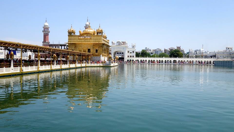 Amritsar qui brille de tout son or, Varanasi qui nous éblouit et Khajuraho où il manque définitivement d&rsquo;eau ;P (Inde)&nbsp;2015